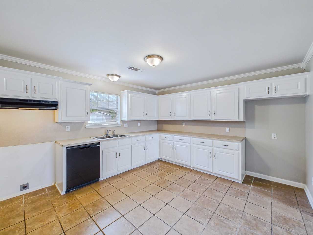 14 Stephens St - Photo 6 of 15