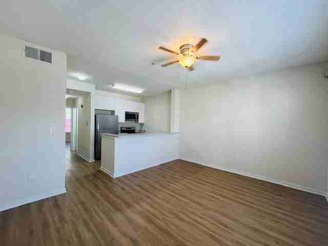 606 Market St #230 - Photo 2 of 10