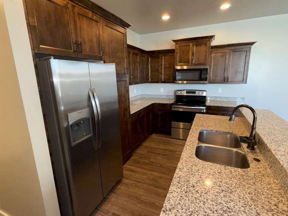 265 En #4 - Photo 3 of 16