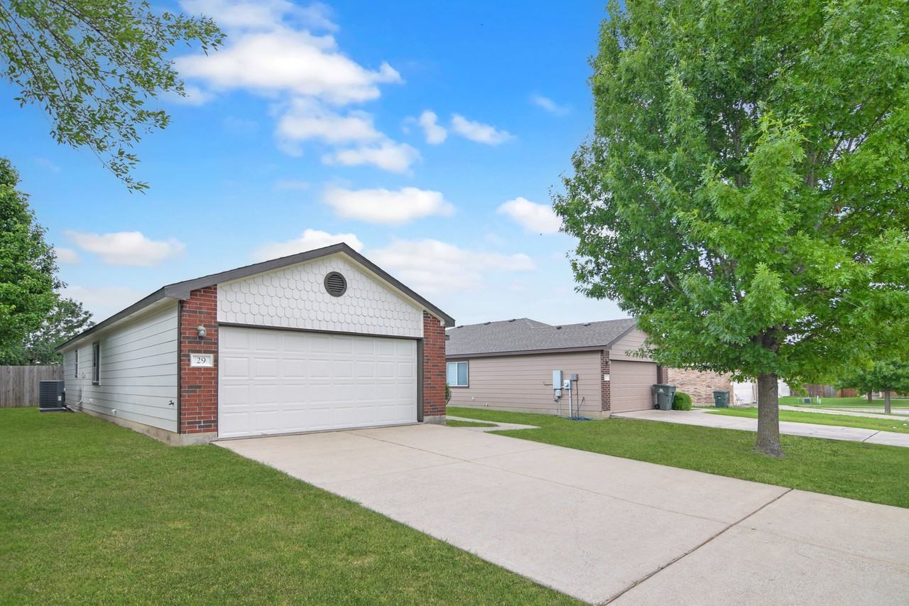 29 Mcgugan Ln - Photo 2 of 20