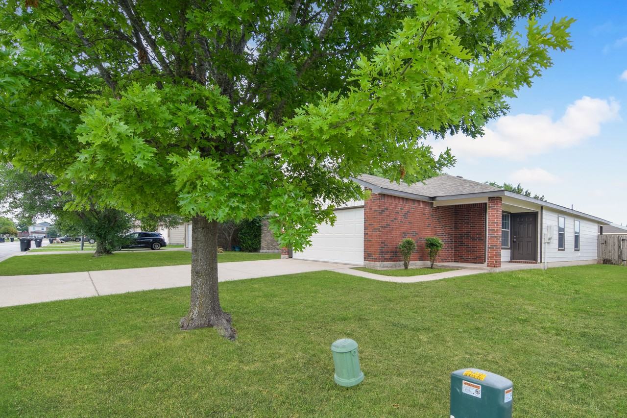 29 Mcgugan Ln - Photo 3 of 20