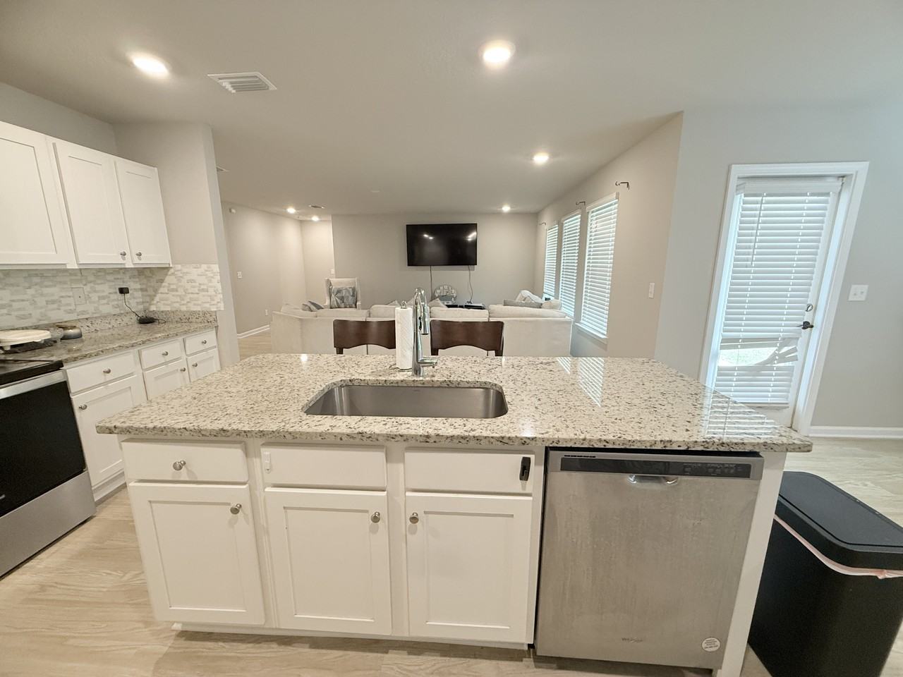 10611 Burlington Estates Dr - Photo 5 of 19