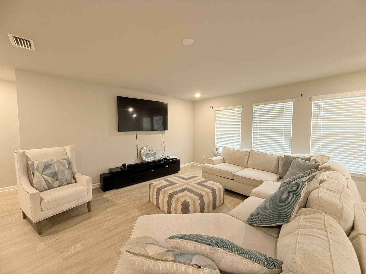 10611 Burlington Estates Dr - Photo 7 of 19