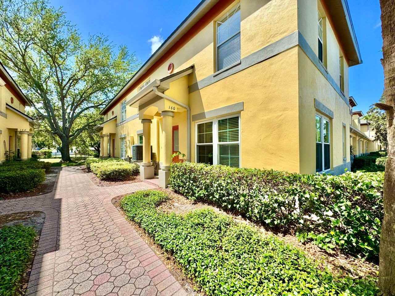 160 Coquina Bay Dr - Photo 3 of 32