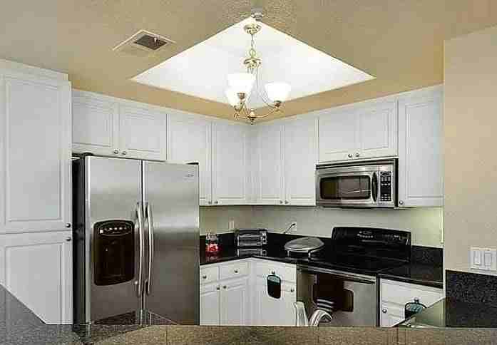 4165 Executive Dr - Photo 4 of 9