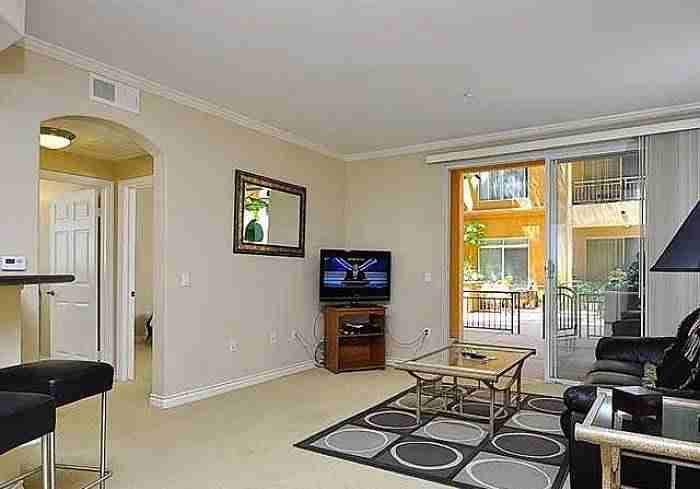 4165 Executive Dr - Photo 6 of 9