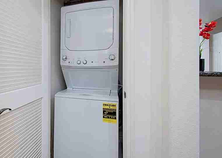 4165 Executive Dr - Photo 7 of 9