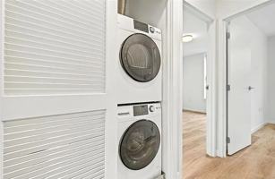 featured image of 1715A Lacombe Ave