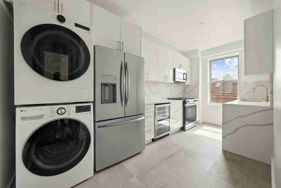 45-08 40th St - Photo 2 of 3