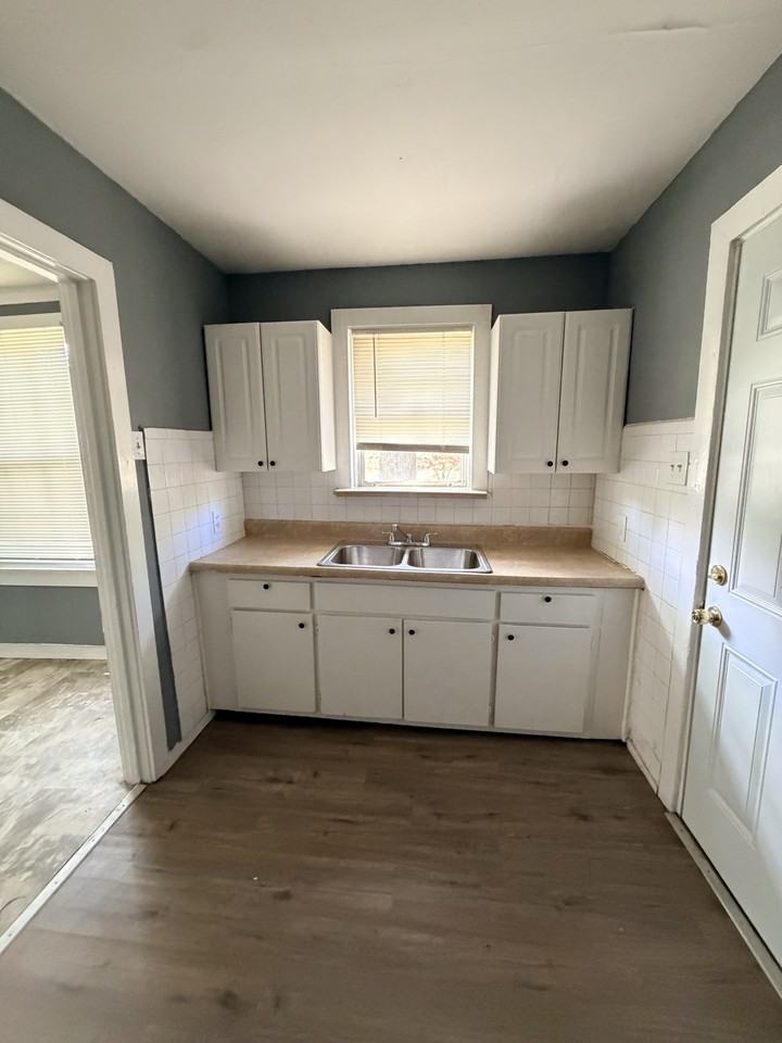2718 Windsor Pkwy - Photo 6 of 11
