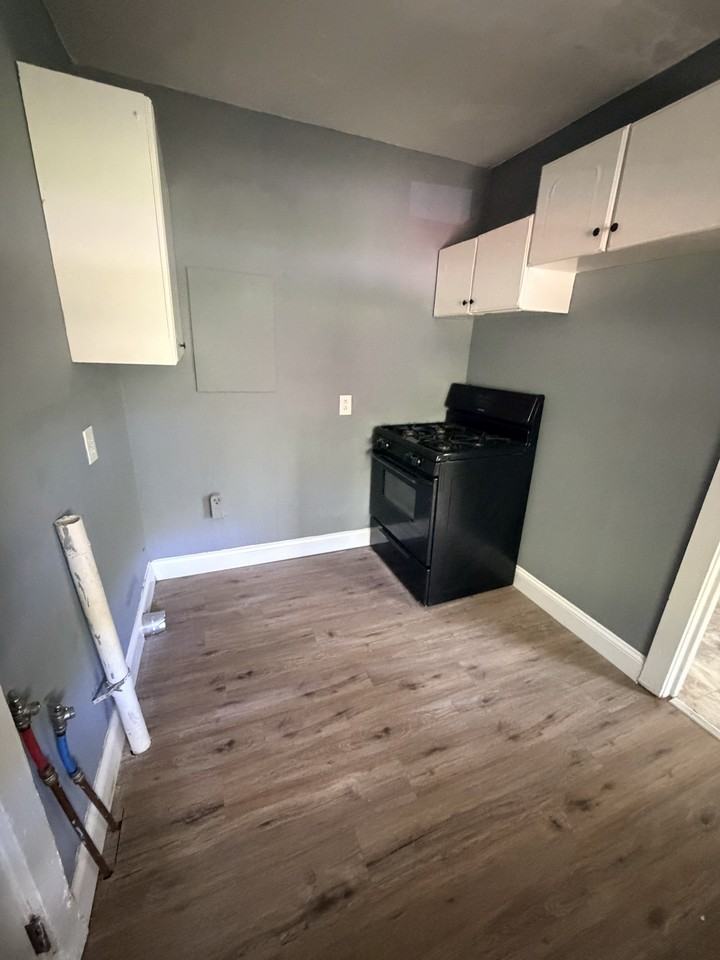 2718 Windsor Pkwy - Photo 7 of 11