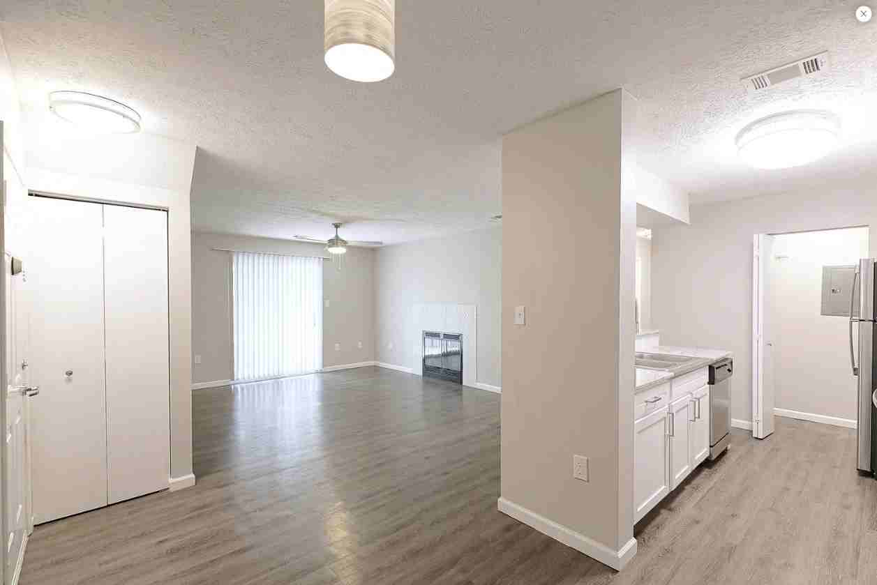 916 Beaver Grade Rd #221