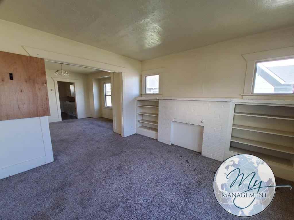 627 Main Ave W - Photo 7 of 20