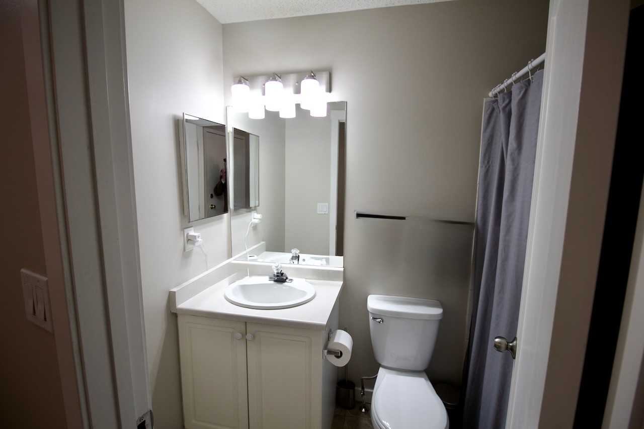 17401 98a Ave Nw - Photo 4 of 24