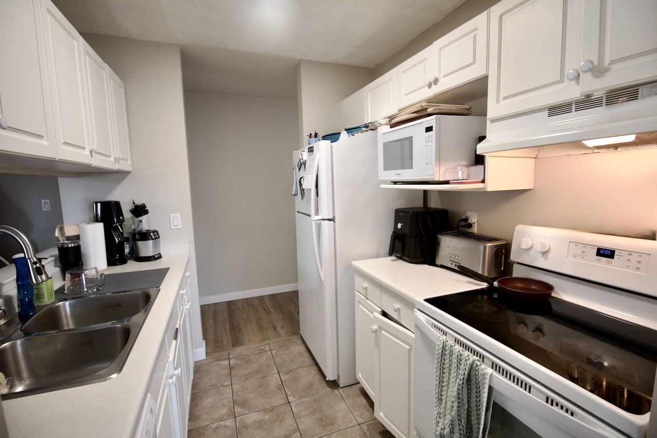 17401 98a Ave Nw - Photo 7 of 24