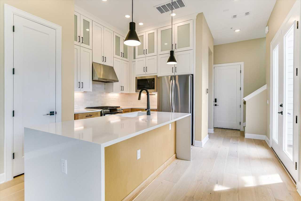 4201 Margarita St - Photo 6 of 43