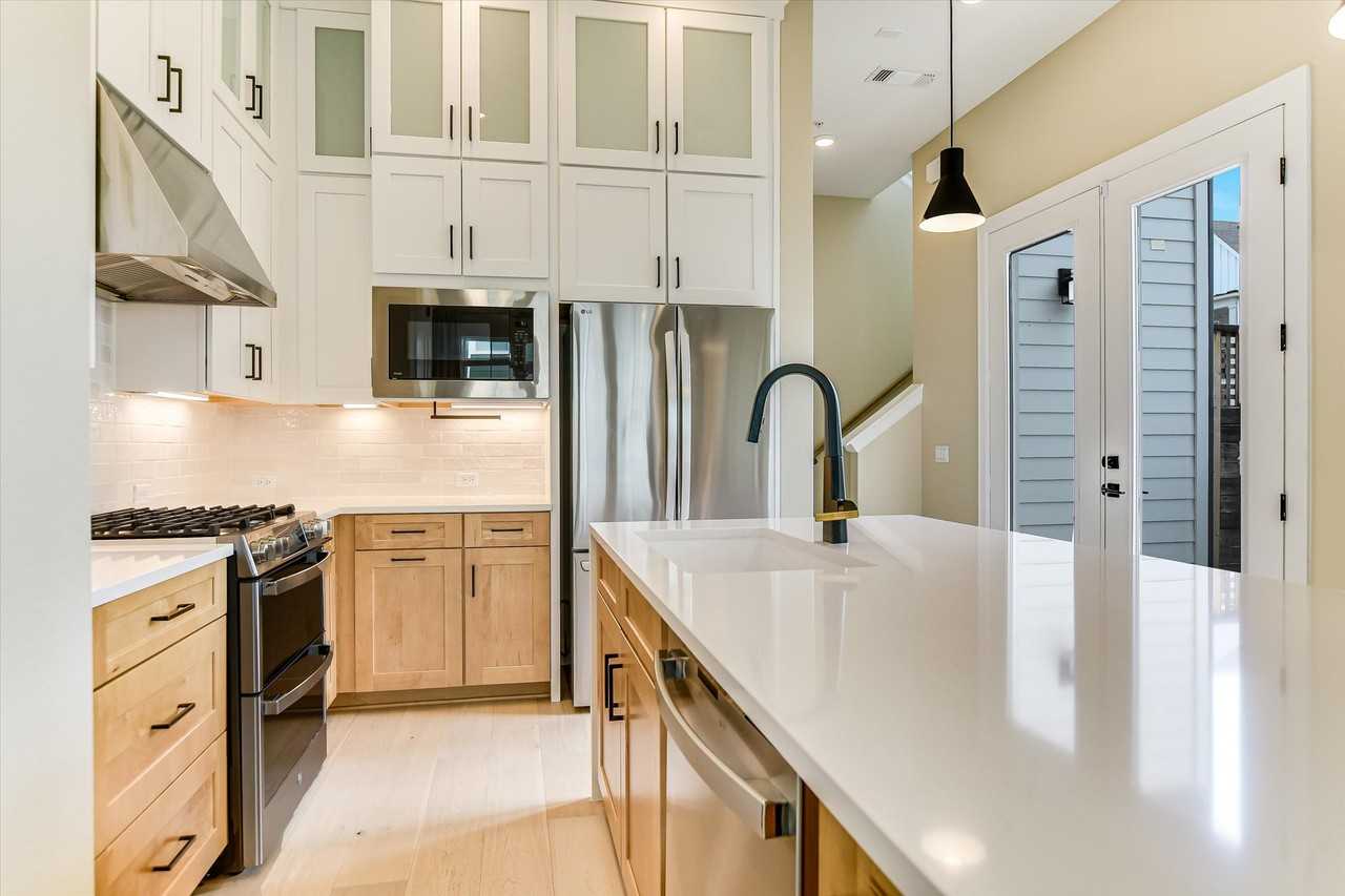 4201 Margarita St - Photo 7 of 43