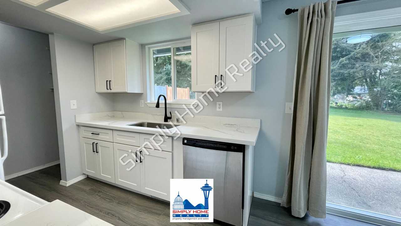 4425 Ruddell Rd Se - Photo 6 of 22