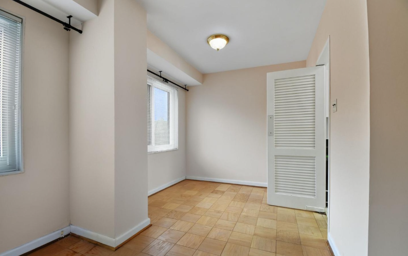 4201 Cathedral Ave Nw #518W - Photo 3 of 8