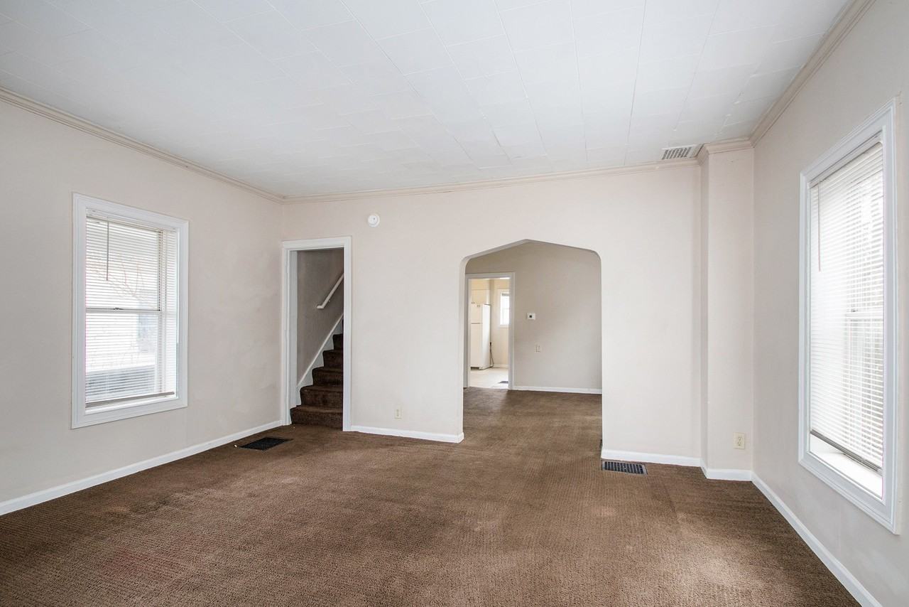 1206 S 29th St - Photo 3 of 17