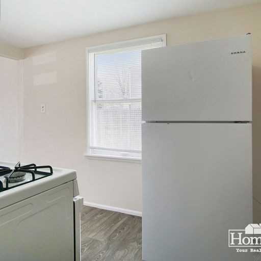 937 Roosevelt St - Photo 7 of 16