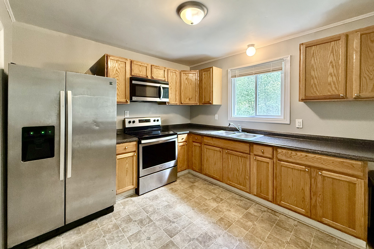 2755 Louise Dr - Photo 7 of 12