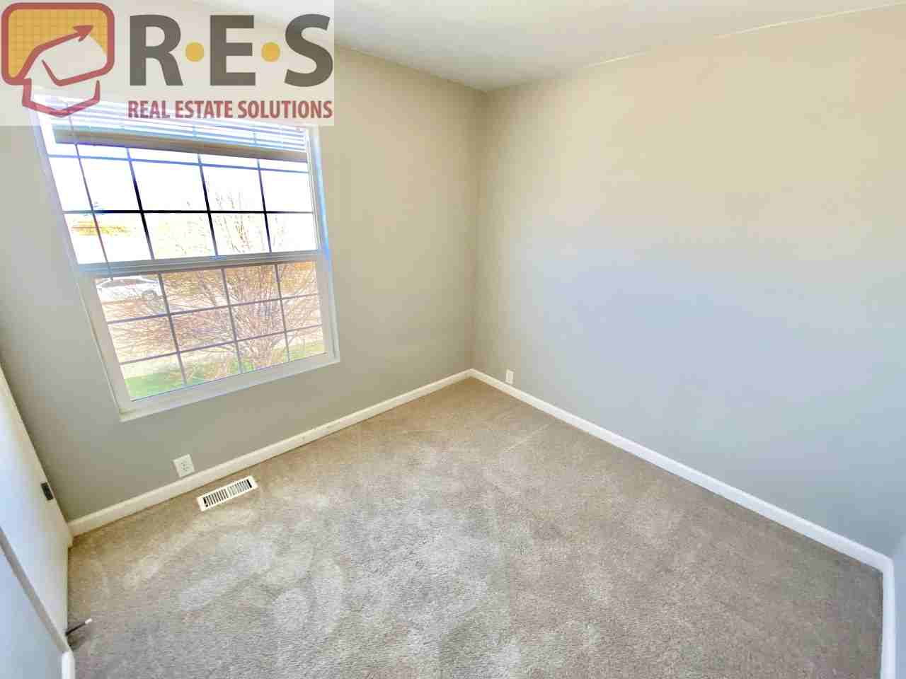 6265 Aquatic Cir - Photo 7 of 13