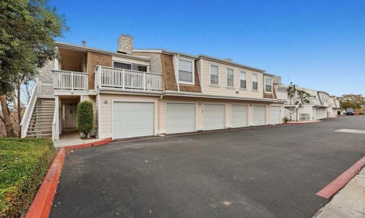 5048 Via Manos #E - Photo 3 of 16