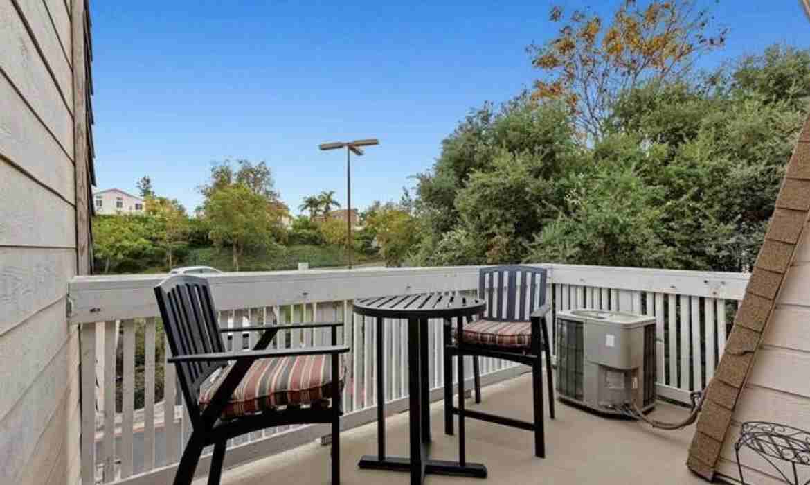 5048 Via Manos #E - Photo 6 of 16