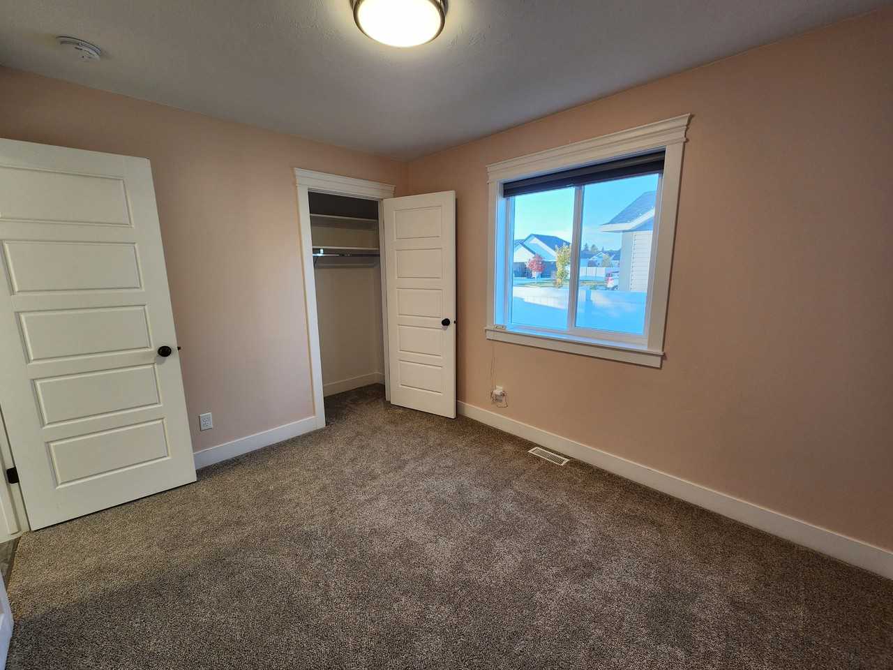 5335 S Carbine Dr - Photo 6 of 35