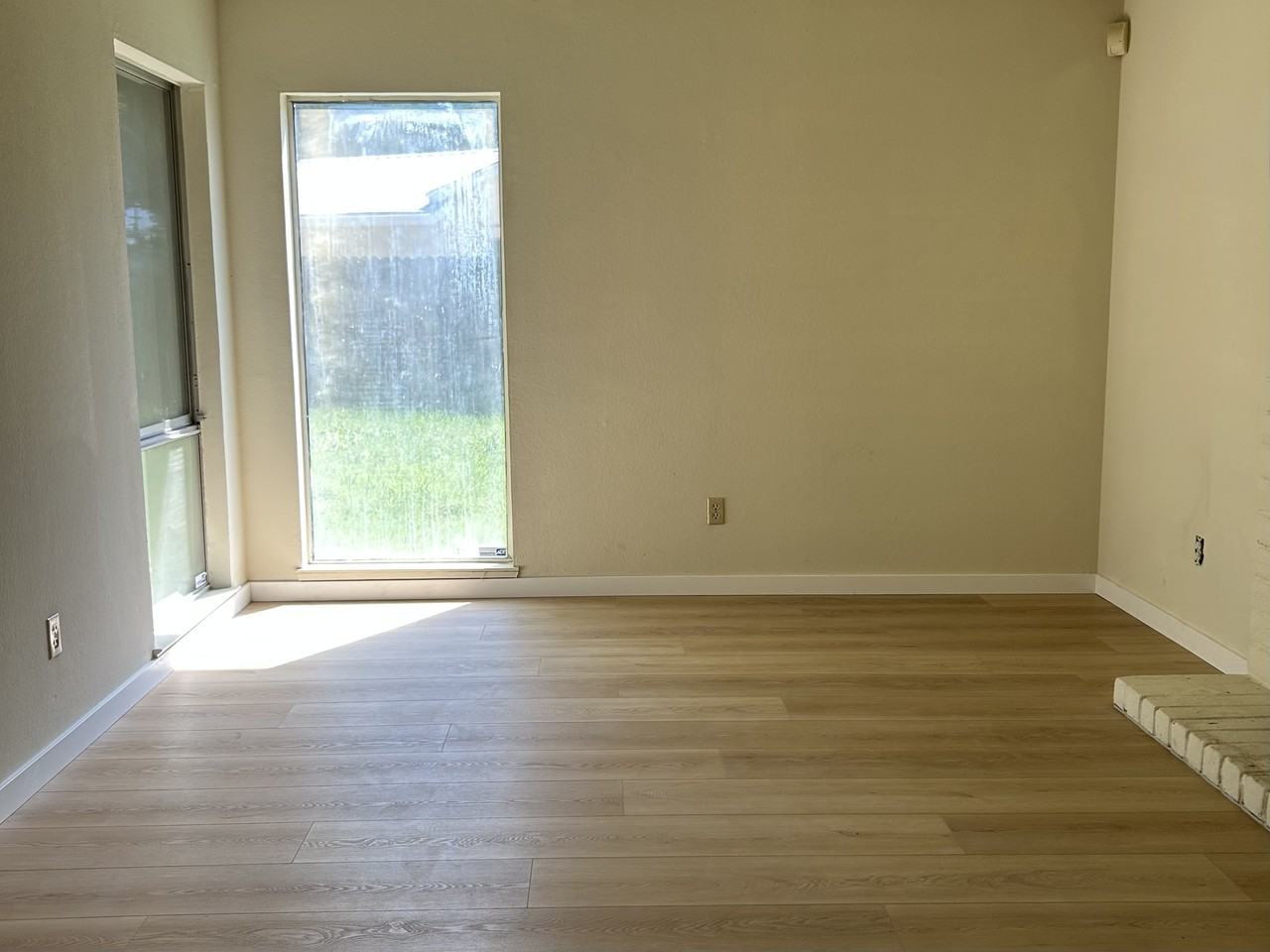 7819 21st Ave - Photo 2 of 18