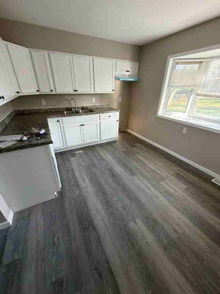 242 Gladys Ave - Photo 7 of 7