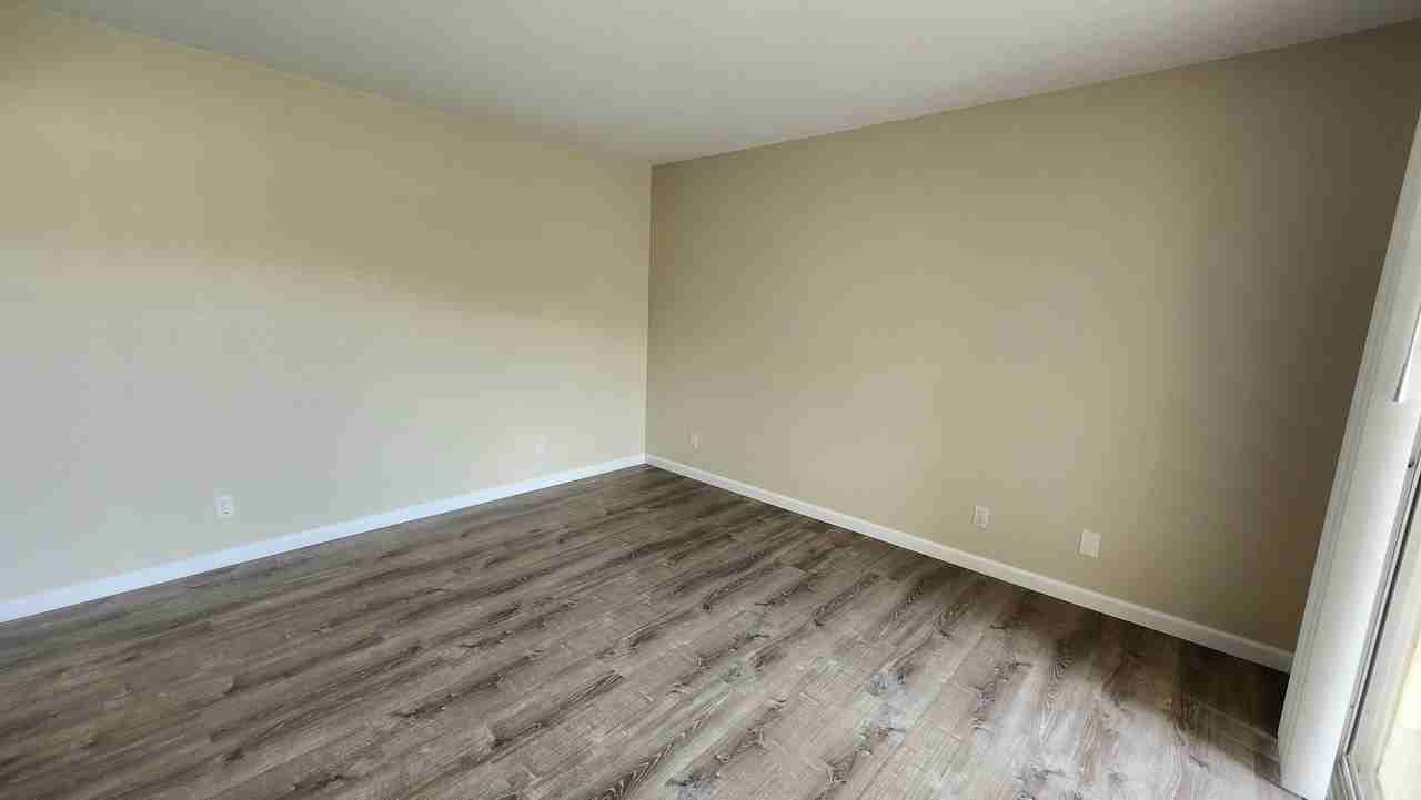 905 N L St - Photo 4 of 13