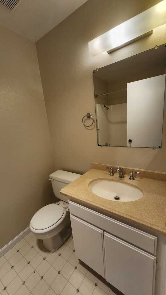 905 N L St - Photo 7 of 13