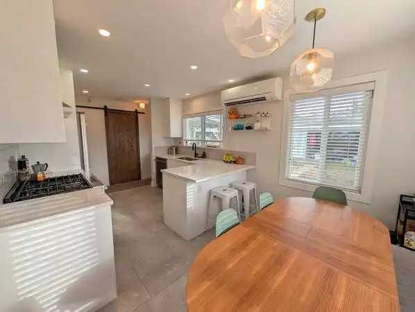 1306 37th Ave E - Photo 4 of 21