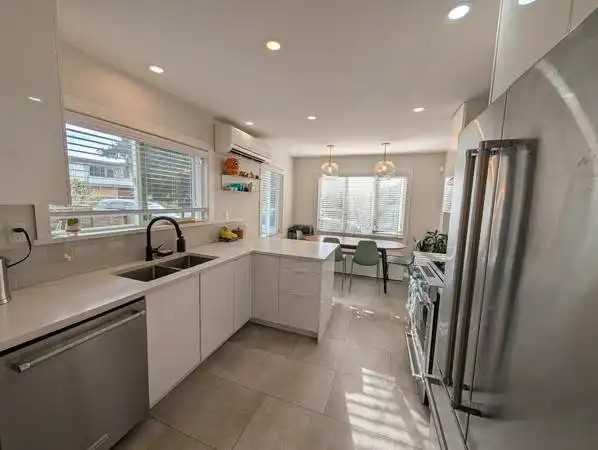 1306 37th Ave E - Photo 5 of 21