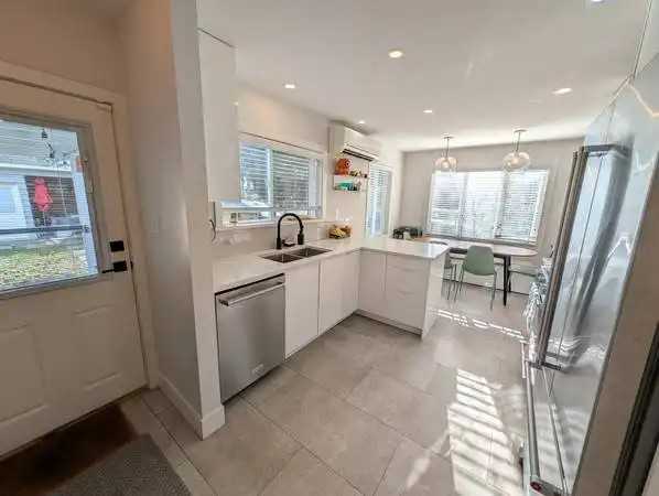 1306 37th Ave E - Photo 7 of 21