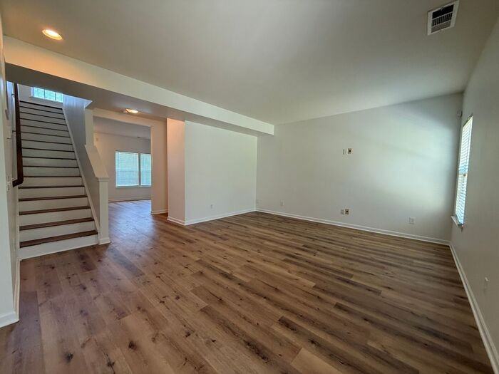 413 Parmley Ln - Photo 5 of 34