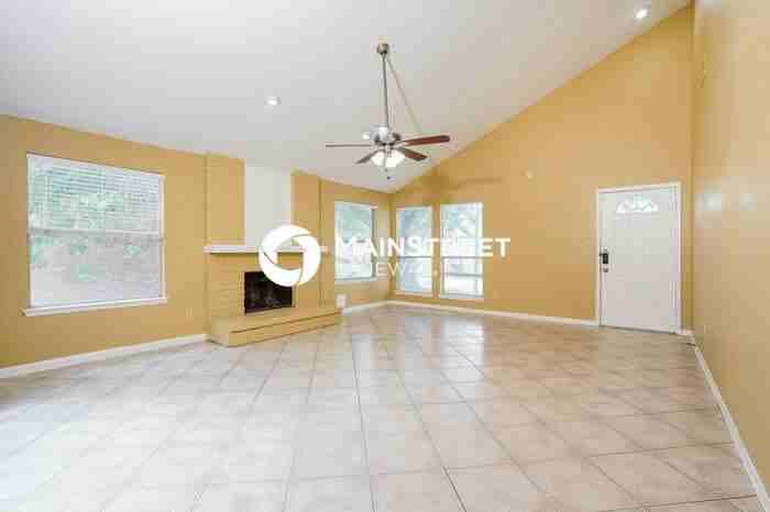 3807 Mountain Rose Ln - Photo 4 of 16