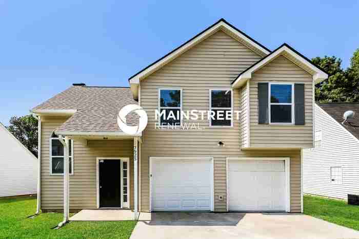 7925 Woodlake Dr - Photo 2 of 17