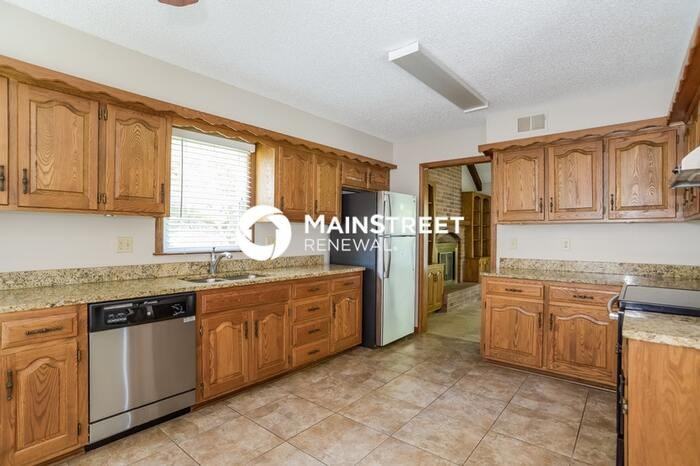 14620 W 65th Ter - Photo 7 of 17