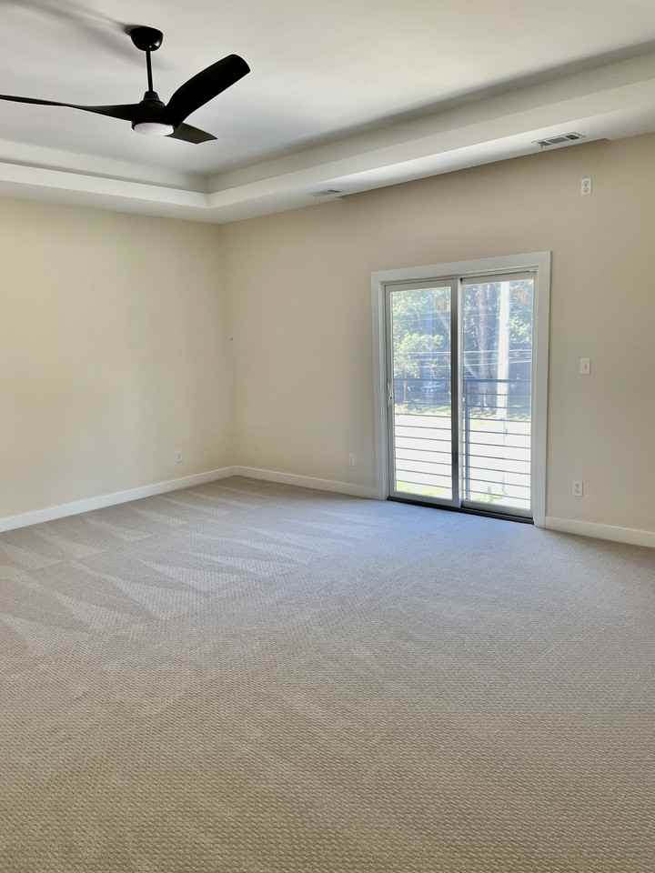 1511 Austin Ave - Photo 3 of 11