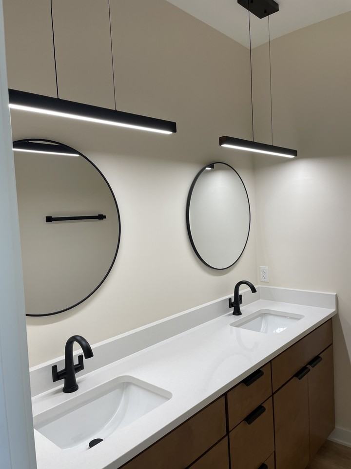 1511 Austin Ave - Photo 4 of 11