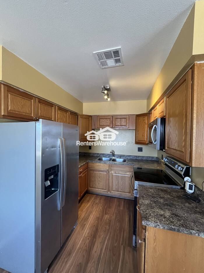 3016 Tabor Ave #B - Photo 3 of 8