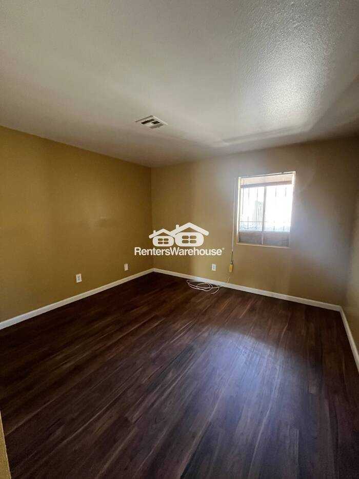 3016 Tabor Ave #B - Photo 5 of 8