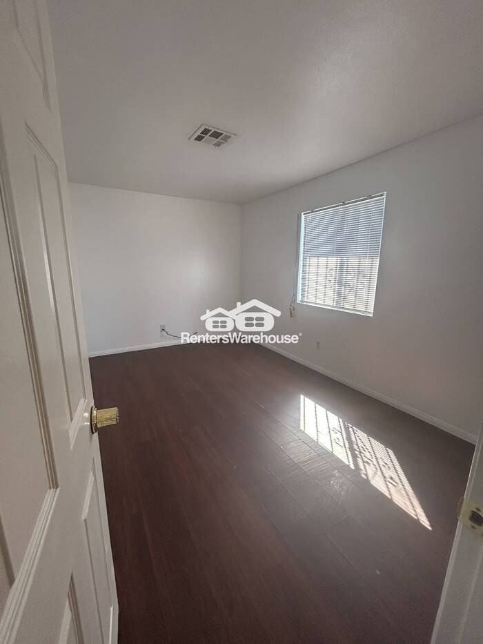 3016 Tabor Ave #B - Photo 6 of 8