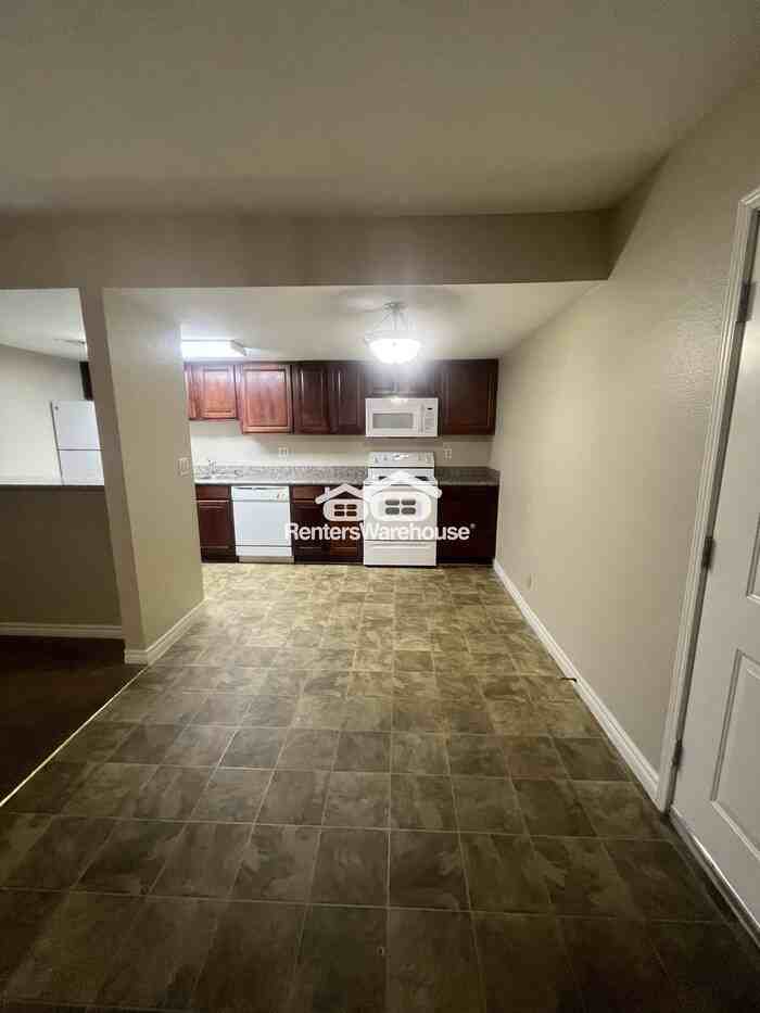 5026 River Glen Dr #159 - Photo 5 of 12