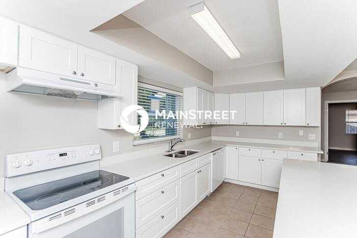 1513 Hendren Dr - Photo 7 of 17