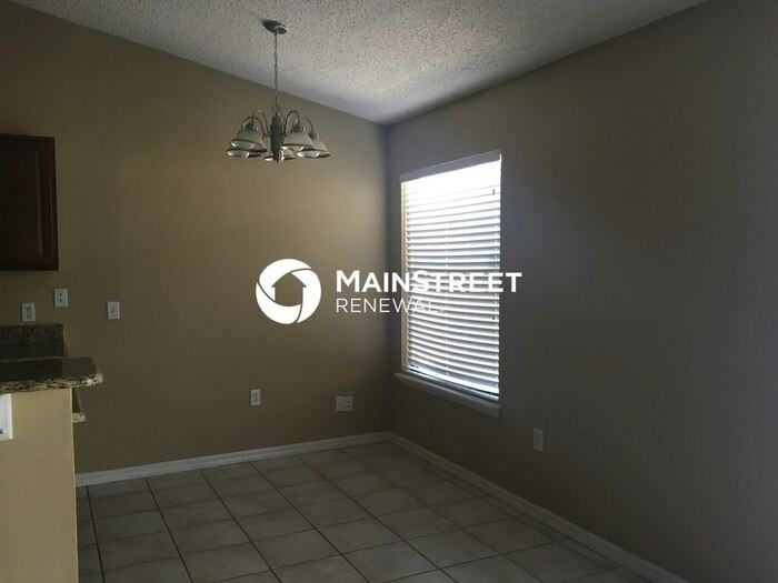 2348 Ainsworth Ave - Photo 6 of 20