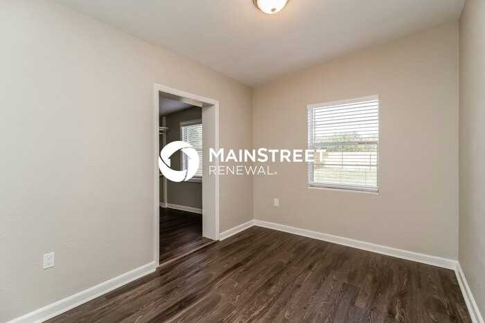 2141 Ridge Dr - Photo 3 of 16